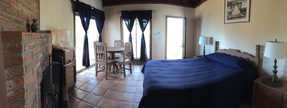 Old Mill Hotel San Quintin Екстериор снимка
