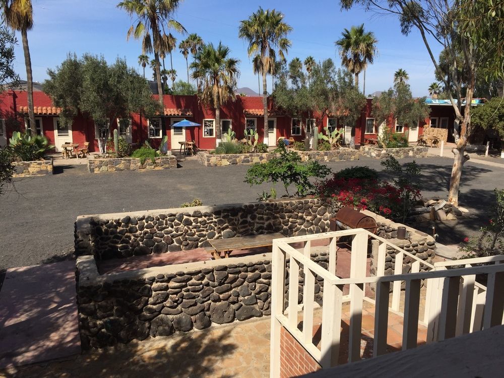 Old Mill Hotel San Quintin Екстериор снимка