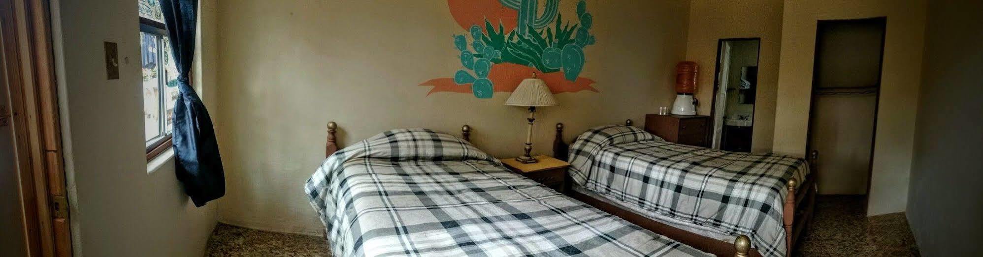 Old Mill Hotel San Quintin Екстериор снимка