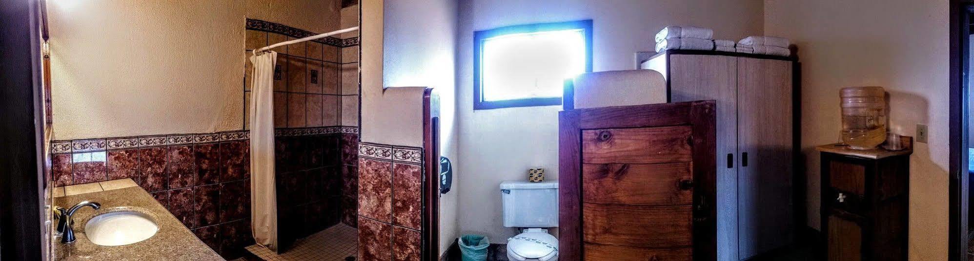 Old Mill Hotel San Quintin Екстериор снимка